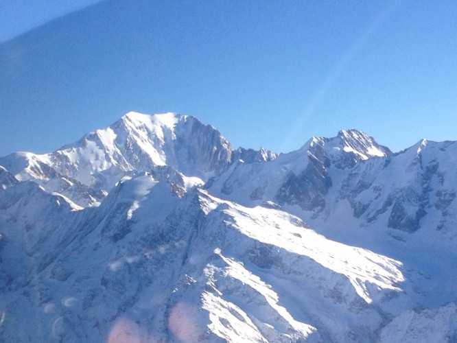 Le Mont Blanc vu d'avion le matin du 31 décembre 2014
