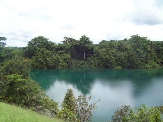 Lac Bleu, Mouila